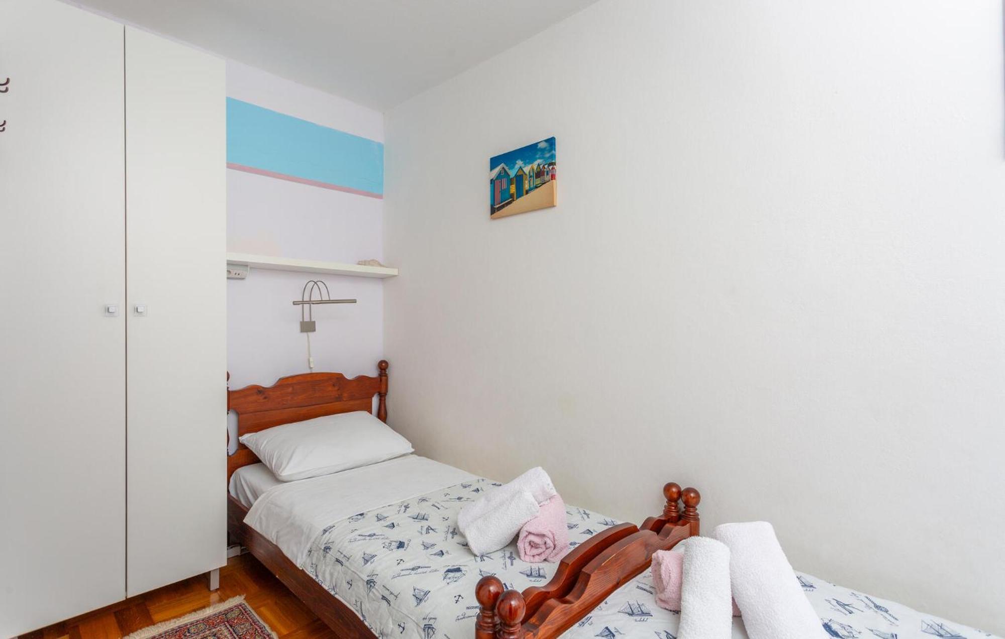 3 Bedroom Stunning Apartment In Krk 크르크 외부 사진